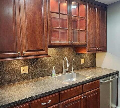 4th image of 24264 Bashian Dr