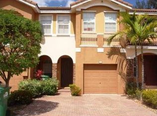 1016 NW 102nd Pl, Miami, FL 33172