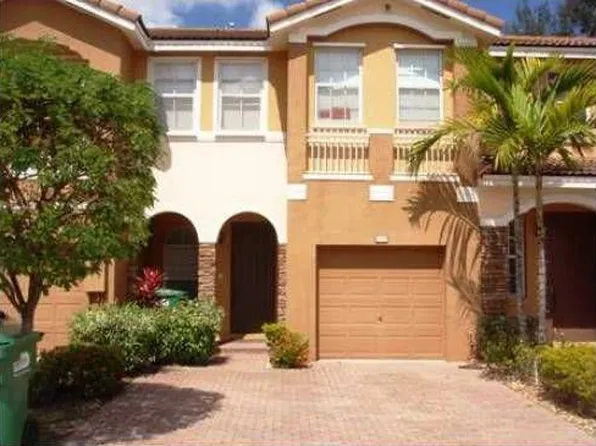 1016 NW 102nd Pl, Miami, FL 33172