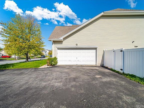 4th image of 2723 Colonial Drive