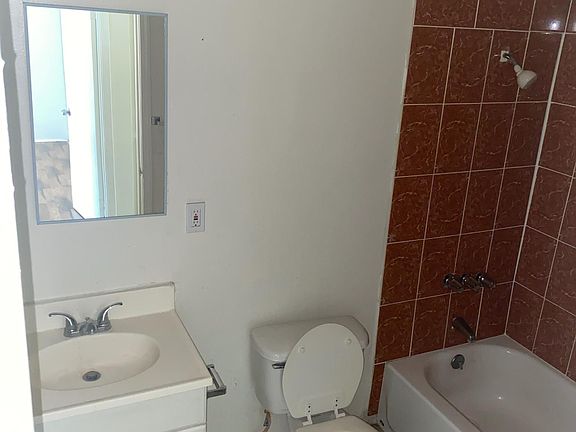 4th image of 340 E Johnston Ave #340