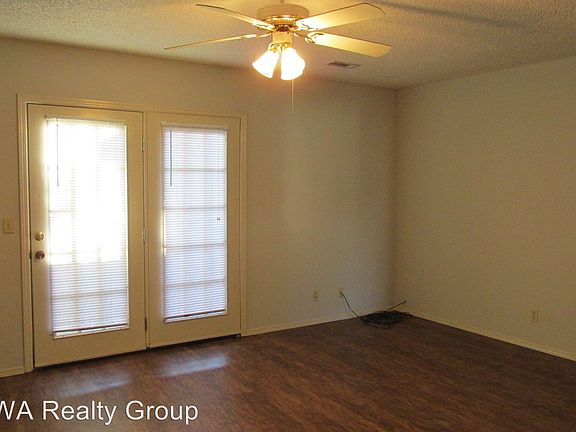 2nd image of 1404 Camellia Dr #B