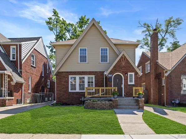 18942 Santa Rosa Dr, Detroit, MI 48221