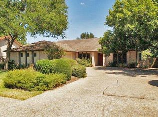 10411 Pinehurst Dr, Austin, TX 78747