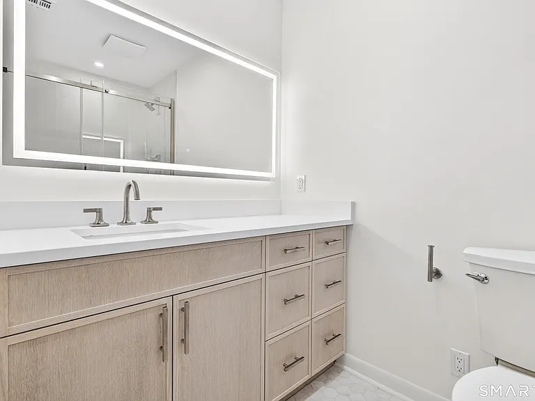 1500 Bedford St #202 — Photo 19