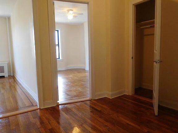 2nd image of 848 E 28th St APT B1
