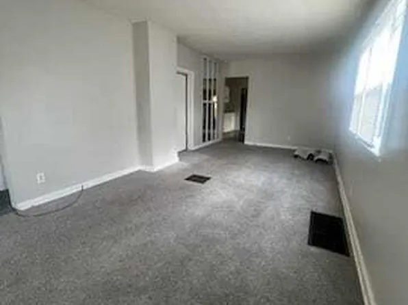 81 McKinley Ave S, Battle Creek, MI 49017