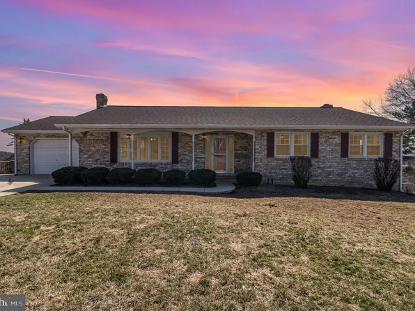 42 Impala Dr, Dillsburg, PA 17019