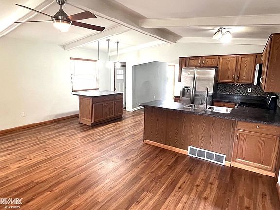 3rd image of 41676 Westmeath Cir
