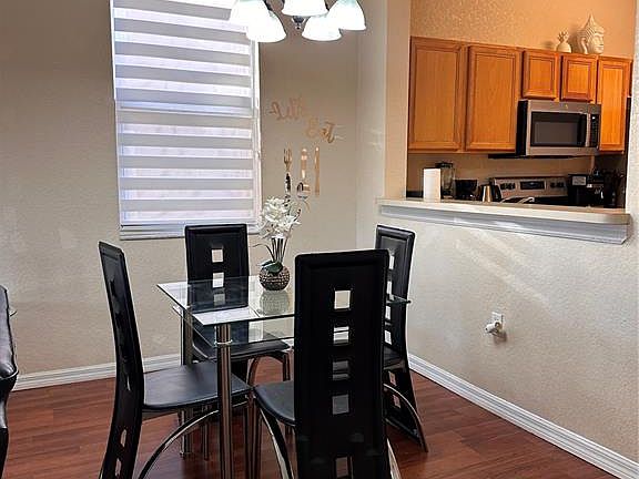4th image of 141 LA MIRAGE STREET