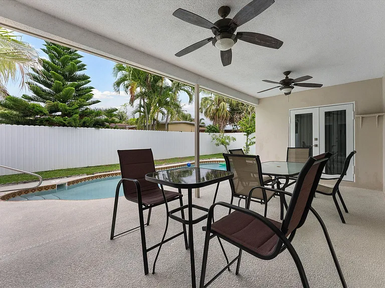 6515 SW 8th Pl — Photo 28