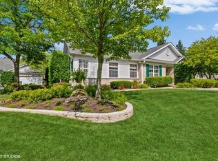 180 Enfield Ln, Grayslake, IL 60030