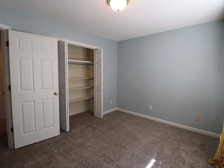 305 Trillium Ln — Photo 22