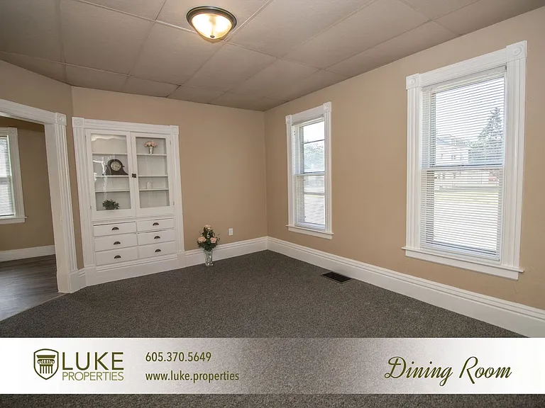 203 S Summit Ave — Photo 5