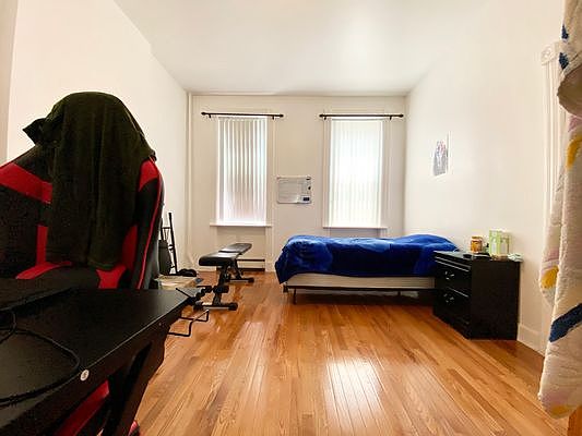 5th image of 1465 Greene Ave #1