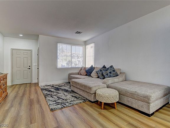 3rd image of 1176 Colgate Ln