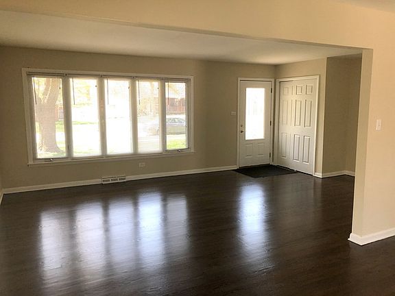 3rd image of 9837 S Tulley Ave