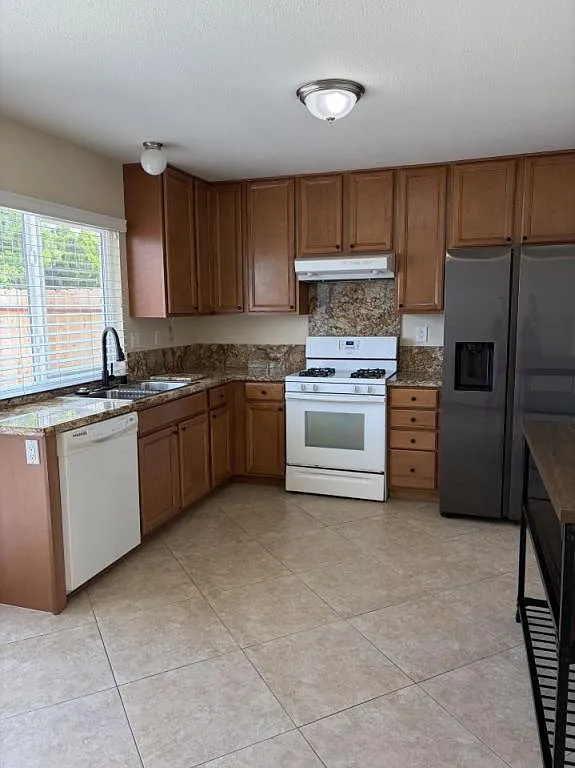 11304 Ganesta Rd — Photo 4