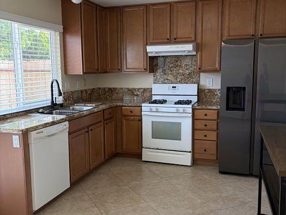 4th image of 11304 Ganesta Rd