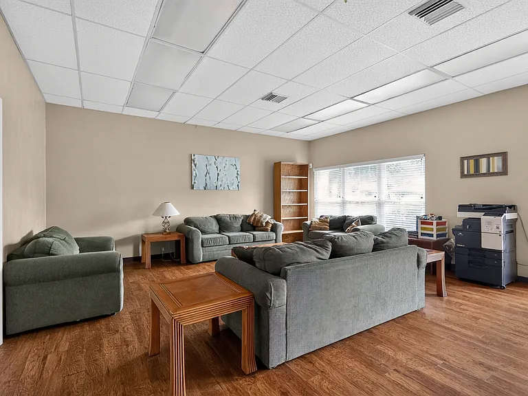 Willow Woods — Photo 16
