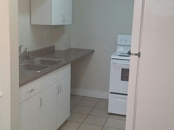 4th image of 2305 N Fitzhugh Ave APT 3