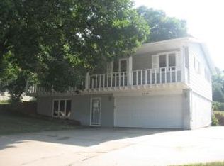 3805 N 95th St, Omaha, NE 68134