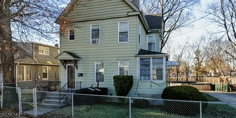 1st image of 872 Leesville Ave