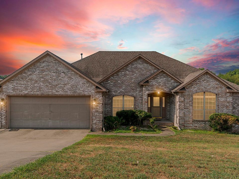 1st image of 3401 N Ridge Dr
