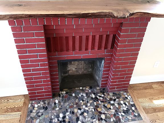 3rd image of 2825 Forestdale Ave