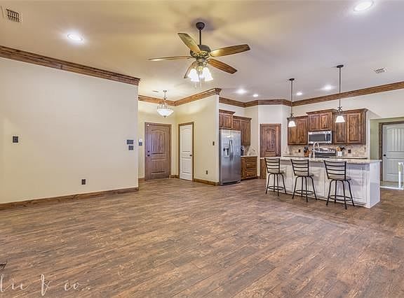 5th image of 366 Buffalo Springs Dr