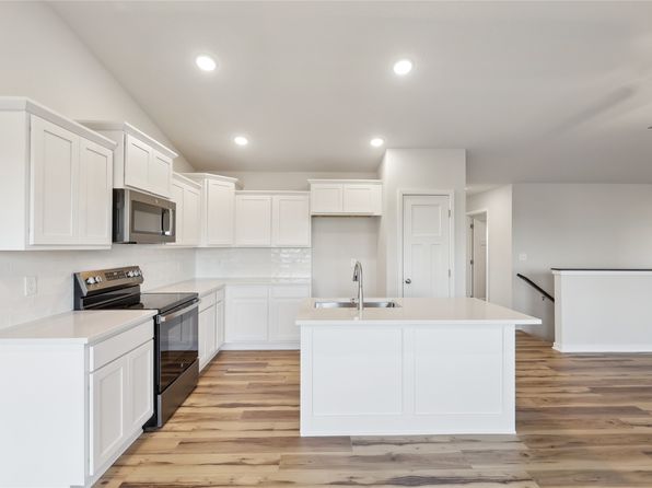 405 Meadow Ave NW, Bondurant, IA 50035
