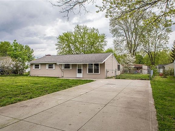 3rd image of 3488 Jameson Dr