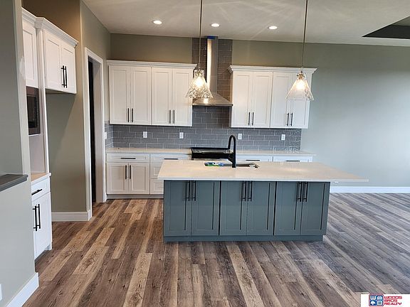 3rd image of 936 N 108th St