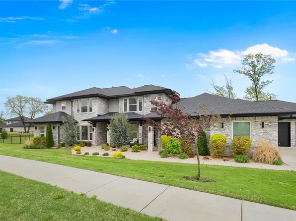 4315 S Scissortail Dr, Bentonville, AR 72713