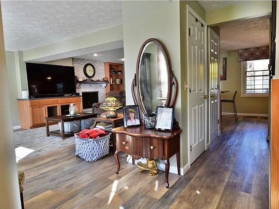 3rd image of 7671 Pegotty Dr NE