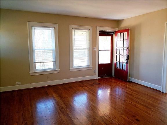4th image of 401 Newell Ave
