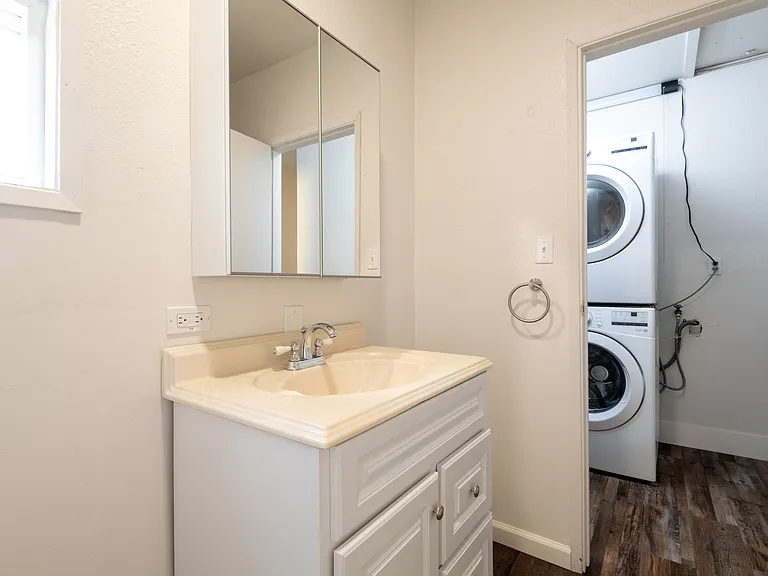 10261 Occidental Ave S — Photo 12