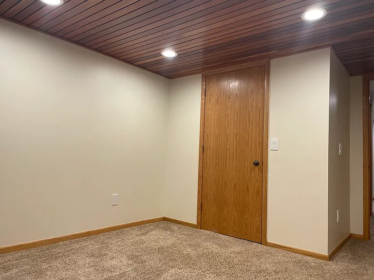 608 Chapman St — Photo 31