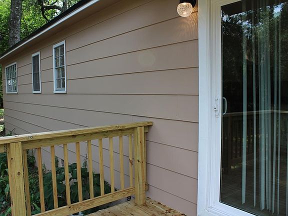 3rd image of 4717 Center Dr