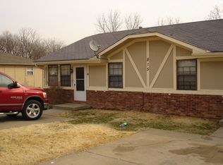 815 NE Barnes Dr APT A, Lees Summit, MO 64086