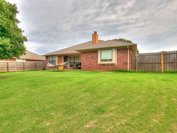 5th image of 16213 Sugar Loaf Dr