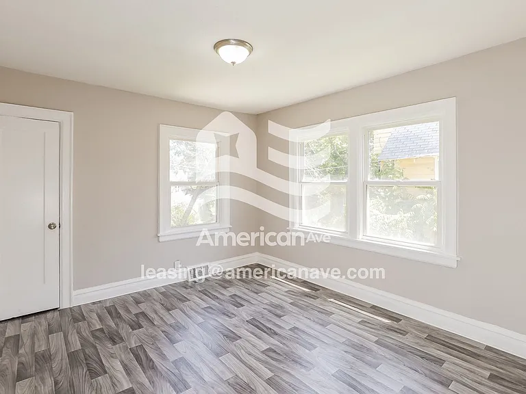535691_012_bedroom_13.jpg