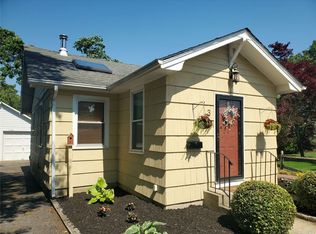 3 Oak Dr, Blue Point, NY 11715