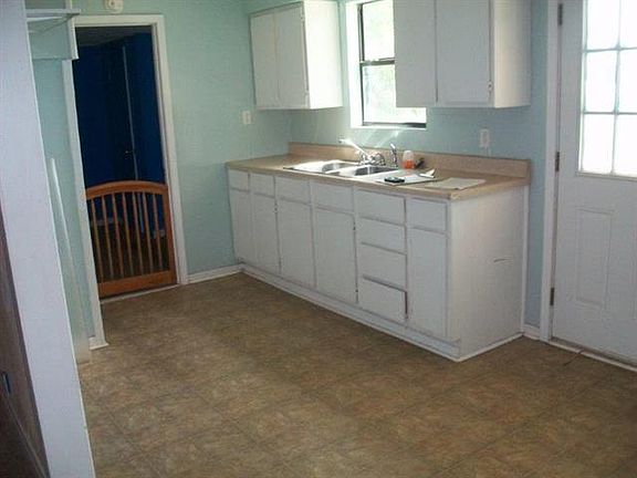 2nd image of 1010 San Benito Dr