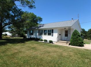 702 NW Marion St, Edina, MO 63537