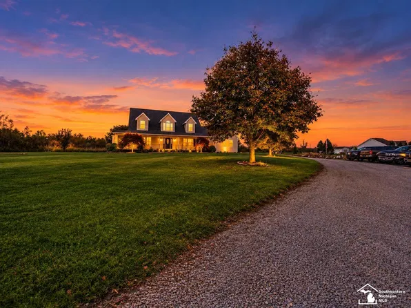 4375 Pointe Aux Peaux Rd, Newport, MI 48166
