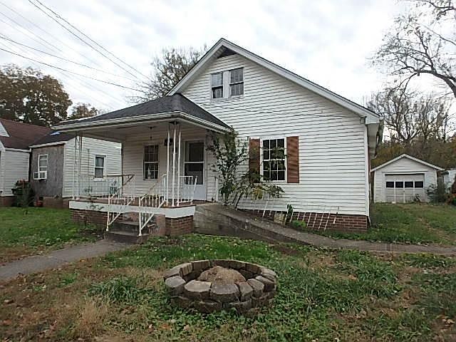 1st image of 439 N 3rd St