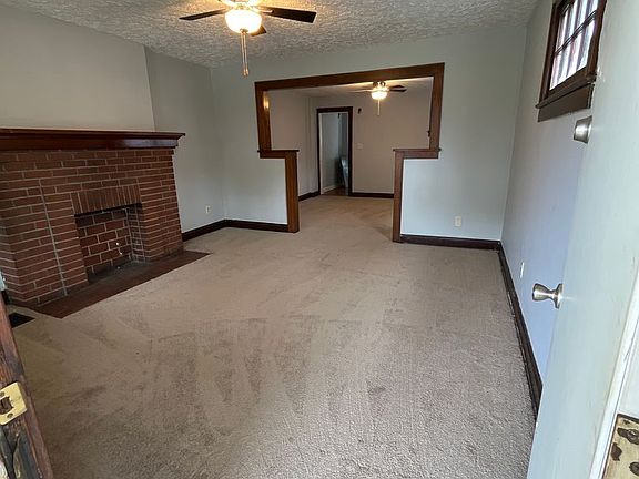 3rd image of 1190-1192 S Champion Ave