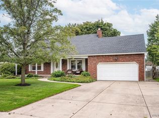 99 Patton Pl, Williamsville, NY 14221