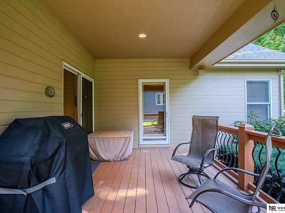 5th image of 625 S 196th Ave